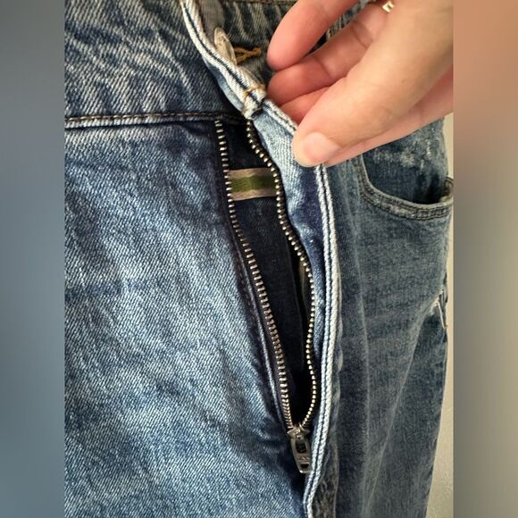 Anthropologie Pilcro Distressed High Waist Mom Jeans Light Wash Straight Leg 28 - Picture 4 of 8